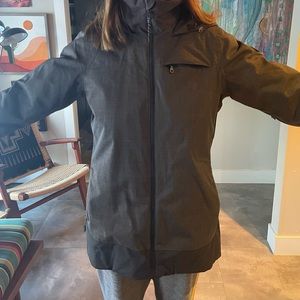 Burton woman’s ski jacket